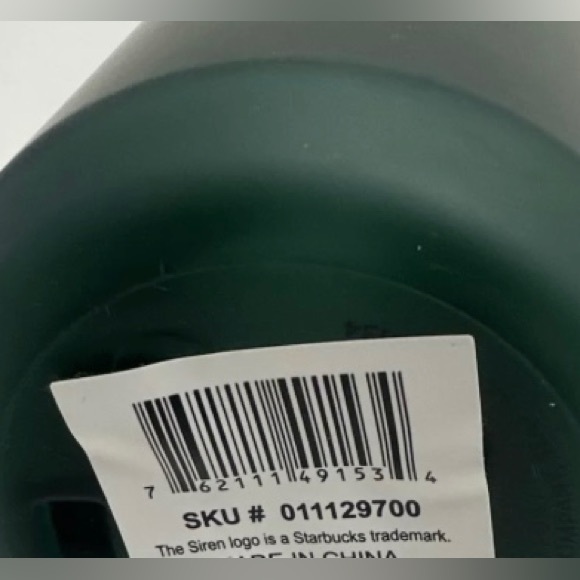 Starbucks Matte Green Water Bottle Tumbler Plastic Cup Venti 24oz NWT 2022 To Go - Picture 6 of 14